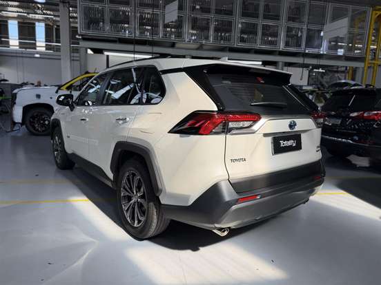 TOYOTA-RAV4-2021