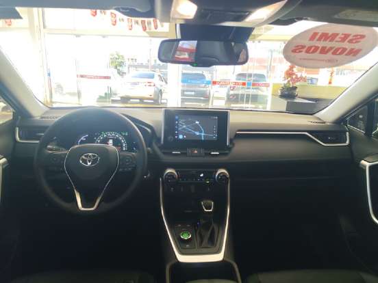 TOYOTA-RAV4-2024