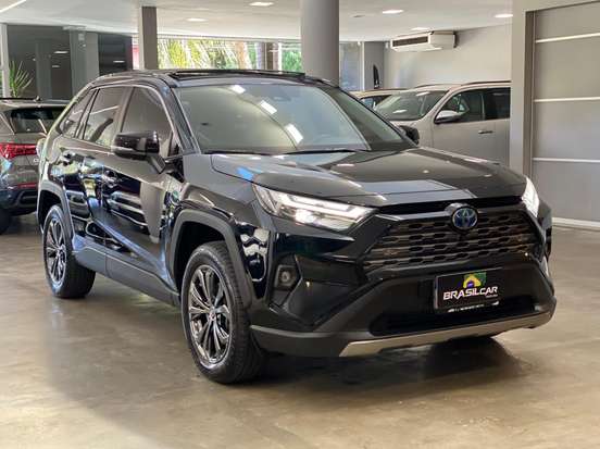 TOYOTA-RAV4-2024