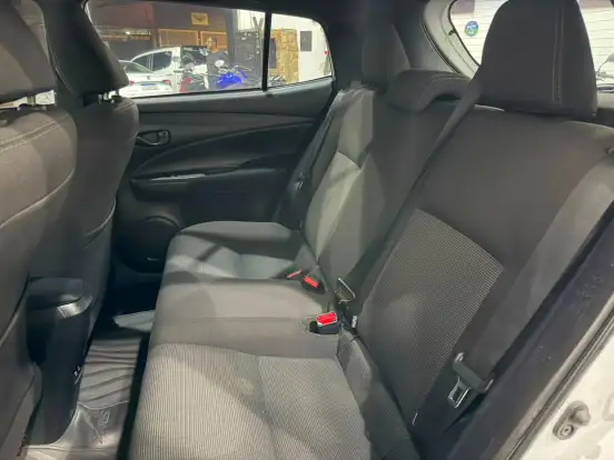 TOYOTA-YARIS-2022