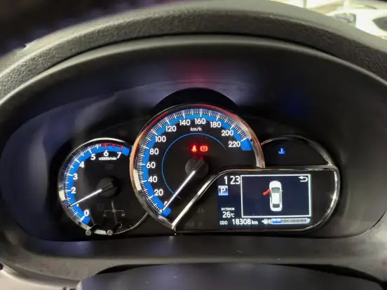 TOYOTA-YARIS-2024