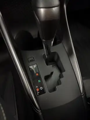TOYOTA-YARIS-2024