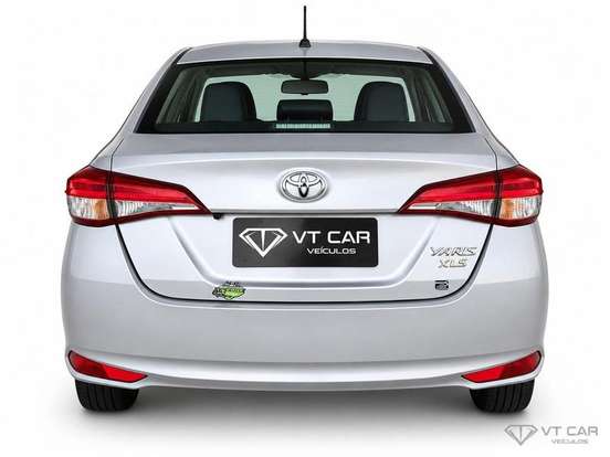 TOYOTA-YARIS-2019