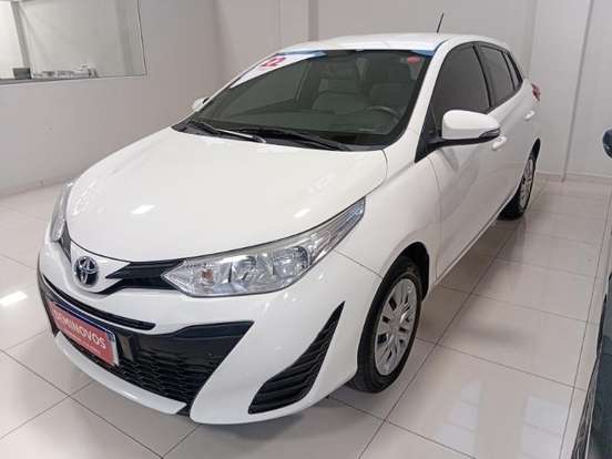 TOYOTA-YARIS-2021