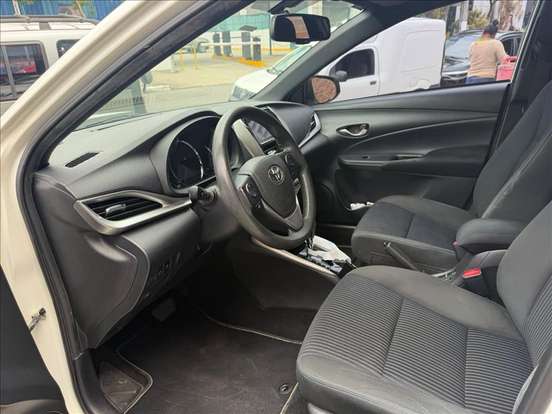TOYOTA-YARIS-1.3 16V FLEX XL MULTIDRIVE TOYOTA-YARIS-2019