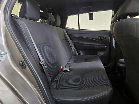 TOYOTA-YARIS-2019