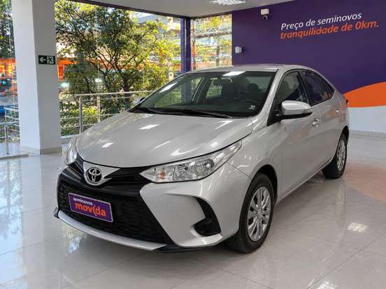 TOYOTA-YARIS-2024