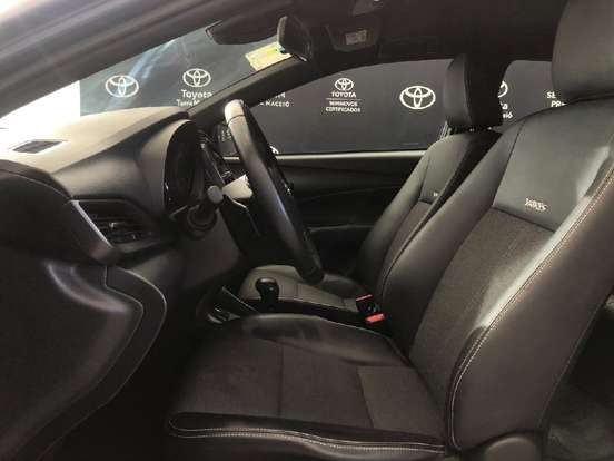 TOYOTA-YARIS-2024