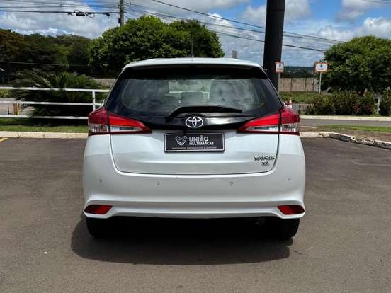 TOYOTA-YARIS-2020