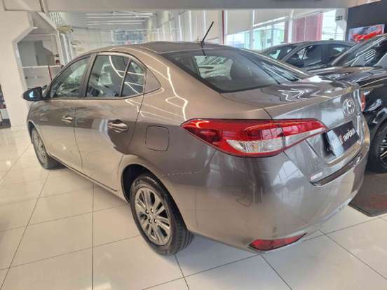 TOYOTA-YARIS-1.5 16V FLEX SEDAN XL PLUS TECH MULTIDRIVE TOYOTA-YARIS-2019