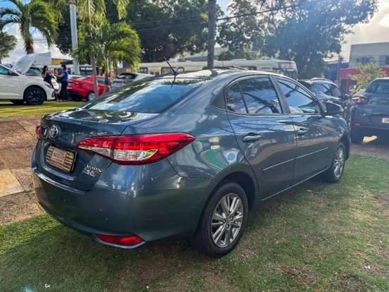 TOYOTA-YARIS-2021