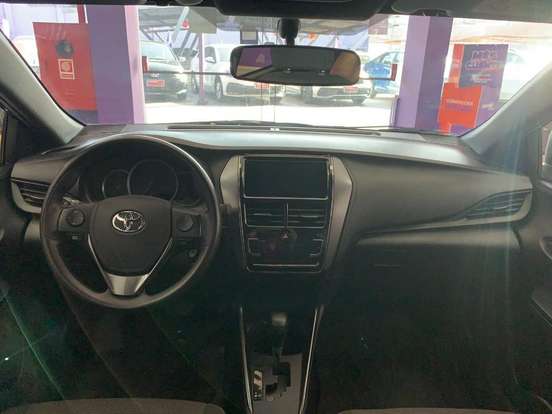 TOYOTA-YARIS-2024