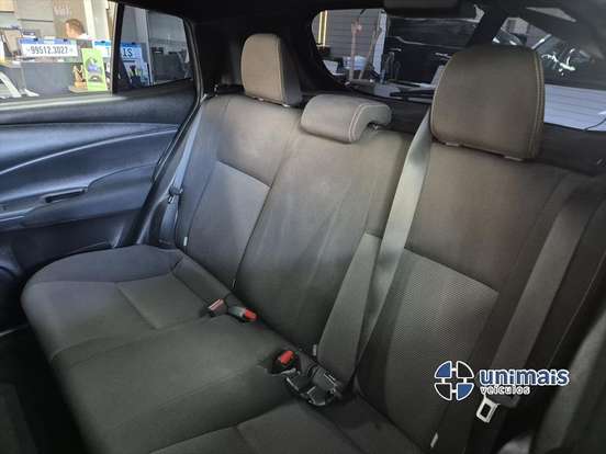 TOYOTA-YARIS-2025