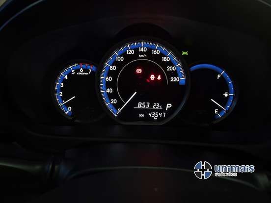 TOYOTA-YARIS-2025