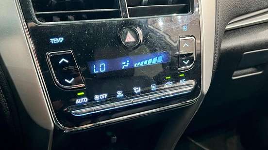 TOYOTA-YARIS-1.5 16V FLEX XLS MULTIDRIVE TOYOTA-YARIS-2018