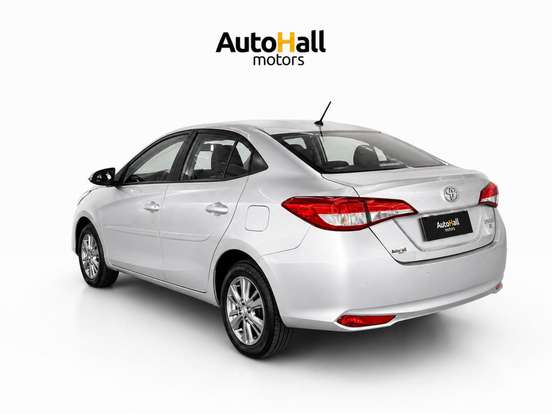 TOYOTA-YARIS-2020