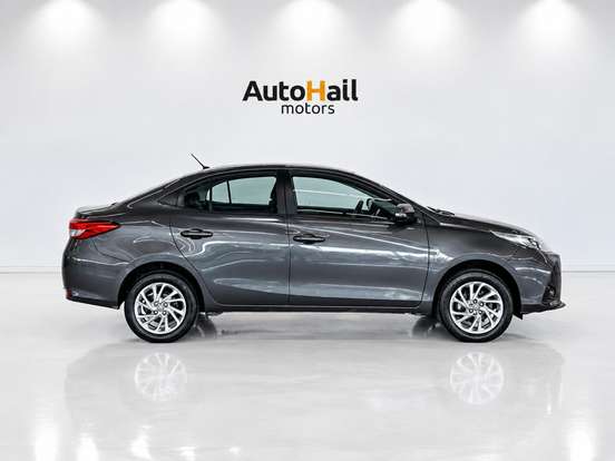 TOYOTA-YARIS-2022