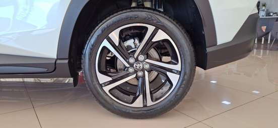 TOYOTA-YARIS CROSS-2026