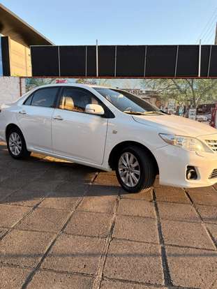 TOYOTA-COROLLA-2013