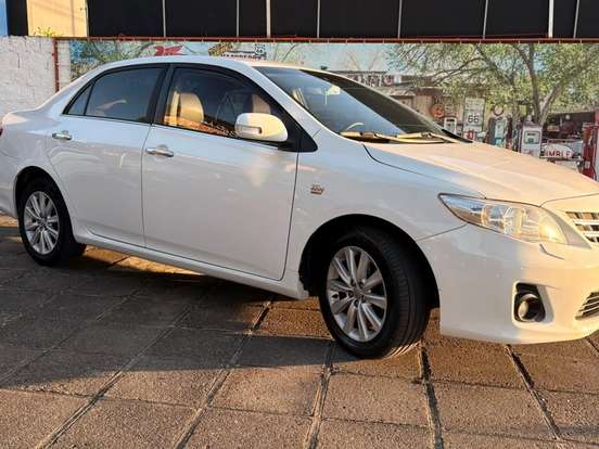 TOYOTA-COROLLA-2.0 ALTIS 16V FLEX 4P AUTOMÁTICO TOYOTA-COROLLA-2013