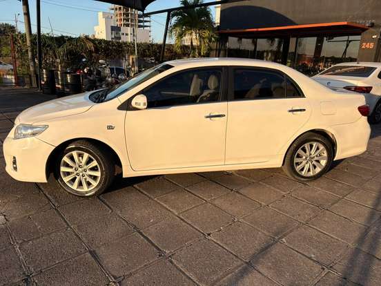 TOYOTA-COROLLA-2013