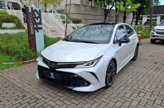 TOYOTA-COROLLA-2023