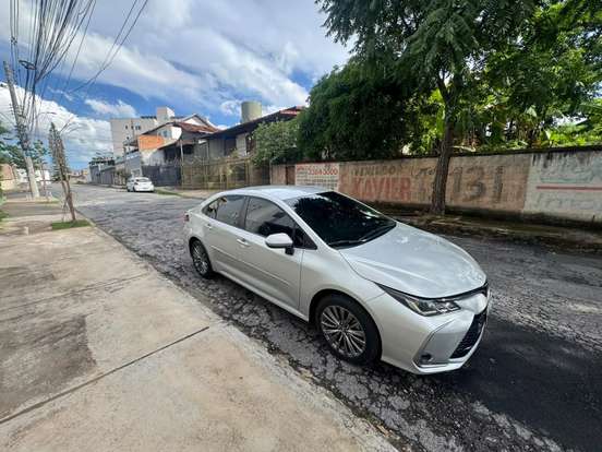 TOYOTA-COROLLA-2025