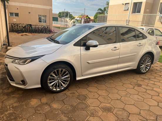 TOYOTA-COROLLA-2024