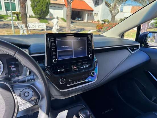 TOYOTA-COROLLA-2023