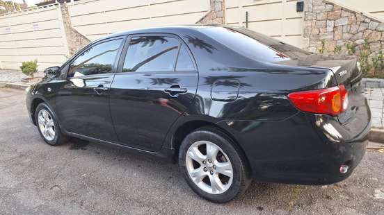 TOYOTA-COROLLA-2011