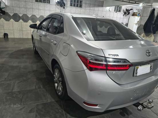 TOYOTA-COROLLA-2018