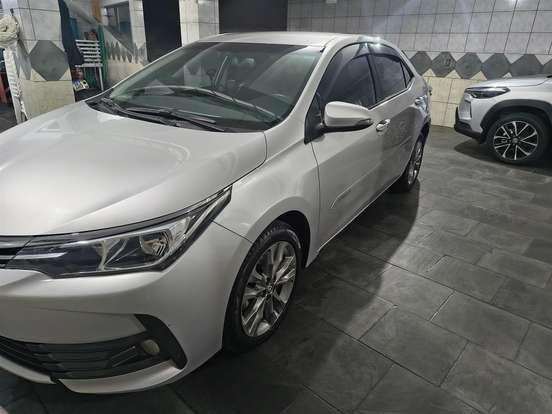 TOYOTA-COROLLA-2018