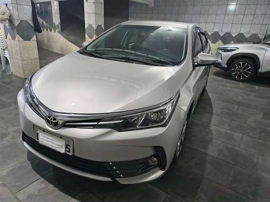 TOYOTA-COROLLA-2018