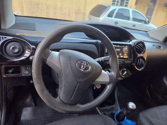 TOYOTA-ETIOS-2014