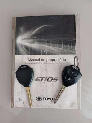 TOYOTA-ETIOS-2015