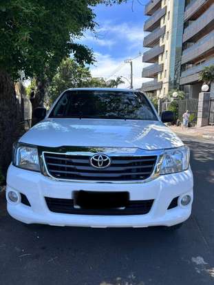 TOYOTA-HILUX-2013