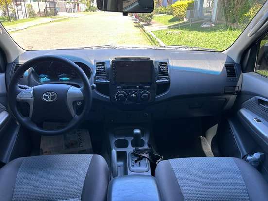 TOYOTA-HILUX-2013