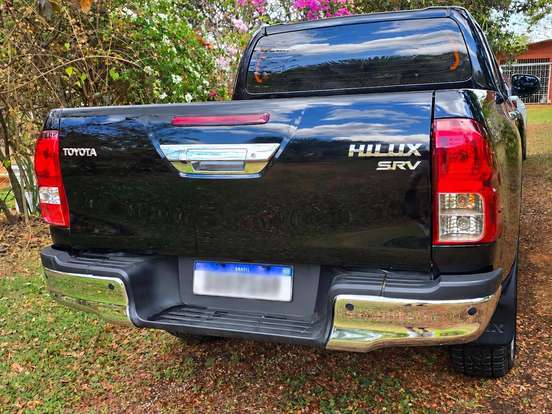 TOYOTA-HILUX-2.8 D-4D TURBO DIESEL CD SRV 4X4 AUTOMÁTICO TOYOTA-HILUX-2023