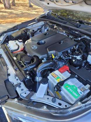 TOYOTA-HILUX-2.8 D-4D TURBO DIESEL CD SRV 4X4 AUTOMÁTICO TOYOTA-HILUX-2022