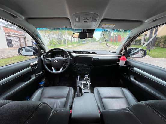 TOYOTA-HILUX-2024