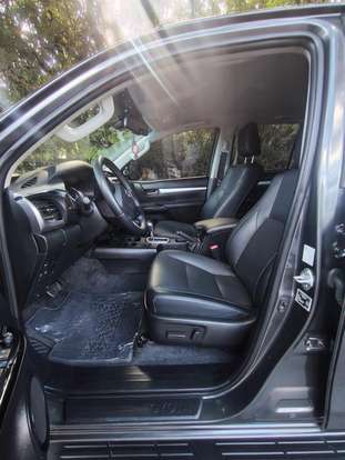 TOYOTA-HILUX-2022