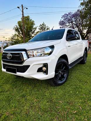TOYOTA-HILUX-2.8 SR 4X4 CD 16V DIESEL 4P AUTOMÁTICO TOYOTA-HILUX-2019