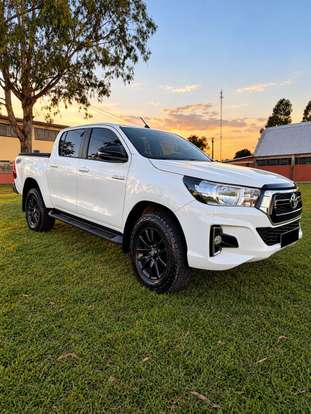TOYOTA-HILUX-2.8 SR 4X4 CD 16V DIESEL 4P AUTOMÁTICO TOYOTA-HILUX-2019