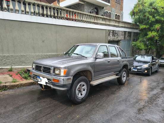 TOYOTA-HILUX-2.8 SR5 4X4 CS 8V DIESEL 2P MANUAL TOYOTA-HILUX-1998