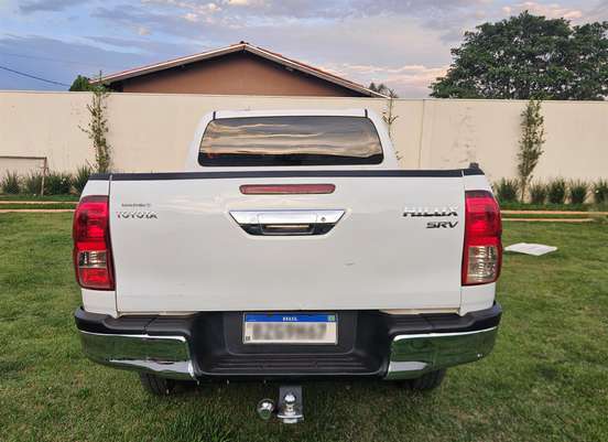 TOYOTA-HILUX-2020