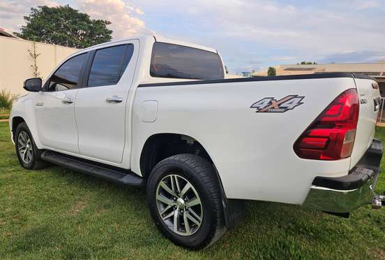 TOYOTA-HILUX-2020