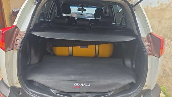 TOYOTA-RAV4-2013