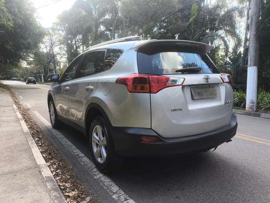 TOYOTA-RAV4-2013