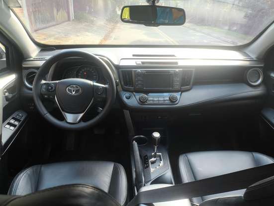 TOYOTA-RAV4-2013