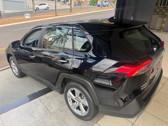 TOYOTA-RAV4-2019